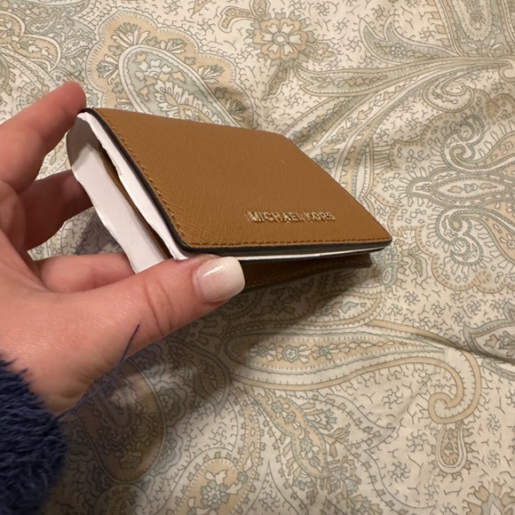 NWT Michael Kors Wallet - Picture 3 of 6